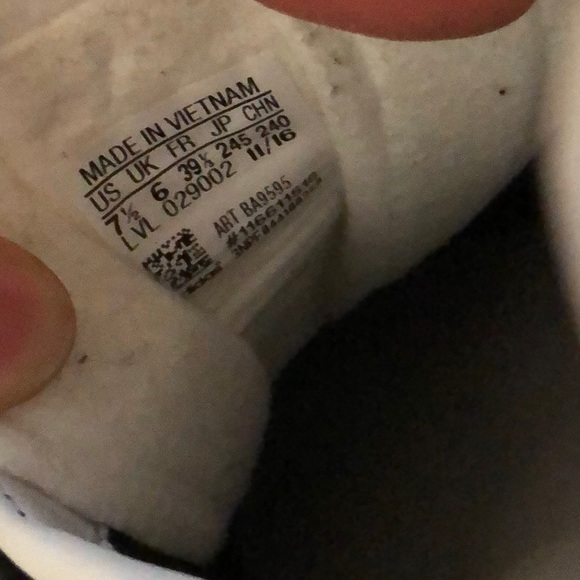 Adidas Gazelle sneakers - read below for size - Picture 7 of 7